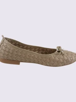 Ballerines cuir de vache verni