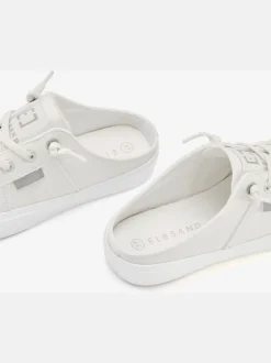 Baskets chaussures en textile au style usé et délavé tendance