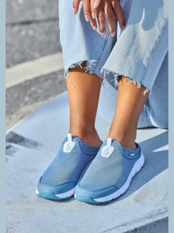 Baskets chaussures en textile et chaussures en tissu : très légères et confortables