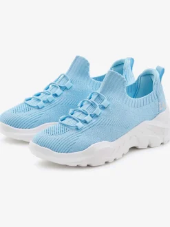 Baskets coupe similaire à celle d'une chaussette pour un confort optimal : elles épousent parfaitement le pied et sont particulièrement légères et confortables