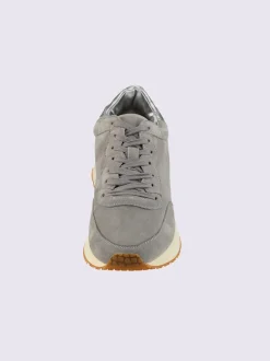 Baskets cuir velours de vache.