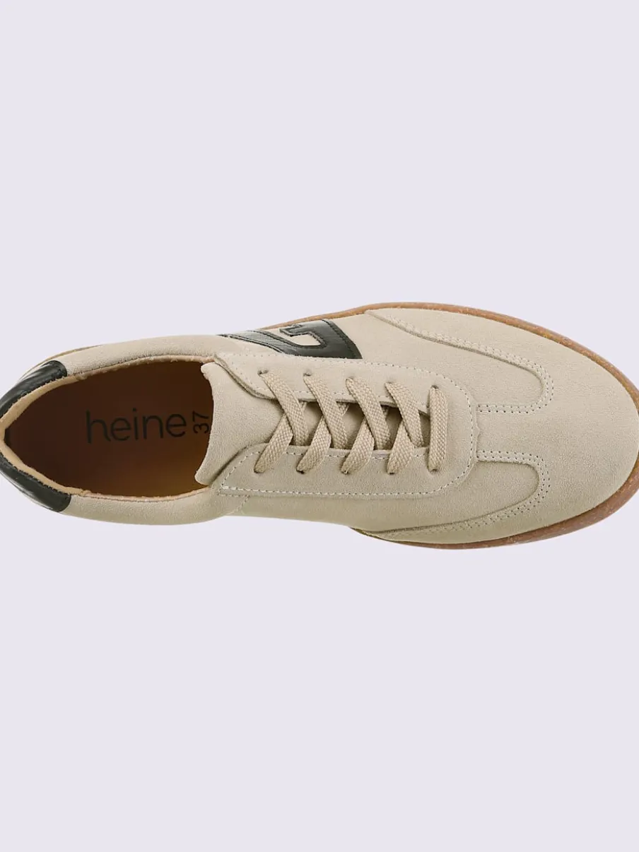 Baskets cuir velours de vache.