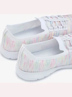 Baskets lacets élastiques et semelle flexible pour un confort optimal