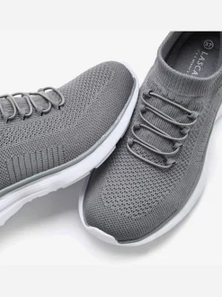Baskets matière textile extensible douce pour s'adapter parfaitement au pied
