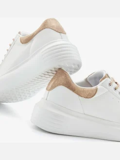 Baskets sneaker confortables avec détails métalliques tendance
