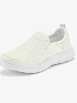 Baskets sneakers basiques confortables à enfiler avec talon légèrement rembourré pour un confort optimal