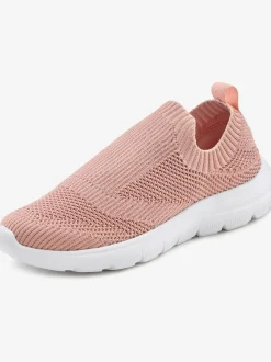 Baskets sneakers basiques qui épousent parfaitement le pied grâce au textile doux