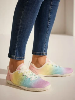 Baskets sneakers colorées avec semelle ultra-légère, très plate et flexible, qui vous donne l'impression de marcher pieds nus