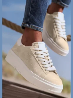 Baskets sneakers confortables avec semelle plate tendance pour un confort absolu