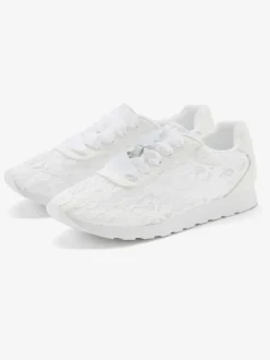 Baskets sneakers d'été légères avec dentelle tendance, effet légèrement transparent