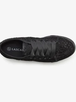 Baskets sneakers d'été légères avec dentelle tendance et élégante et semelle légèrement compensée