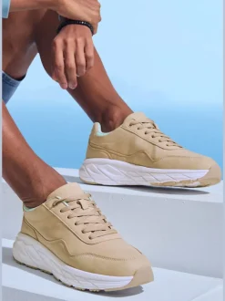 Baskets sneakers sportives avec contrefort rembourré pour un confort absolu