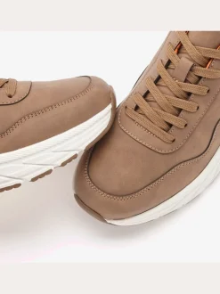 Baskets sneakers sportives avec contrefort rembourré pour un confort absolu