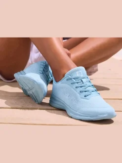 Baskets sneakers sportives et légères à enfiler, très confortables grâce au talon légèrement rembourré