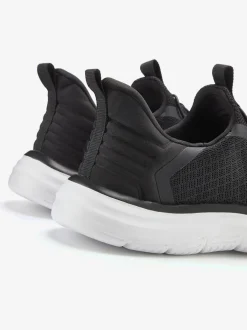 Baskets sneakers sportives et confortables avec talon légèrement rembourré et semelle flexible pour un confort optimal