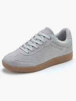 Baskets sneakers tendance en cuir velours de qualité