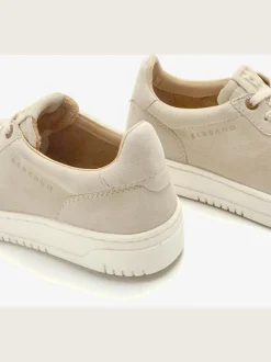 Baskets sneakers tendance en cuir velours doux de qualité, particulièrement confortables à porter