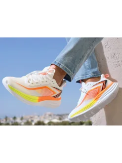 Baskets sportives et confortables en maille aérée et légère avec semelle chunky tendance