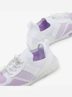 Baskets très agréables à porter grâce à la semelle flexible et ultra-légère, qui vous donne l'impression de marcher pieds nus