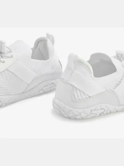 Baskets très agréables à porter grâce à la semelle flexible et ultra-légère, qui vous donne l'impression de marcher pieds nus