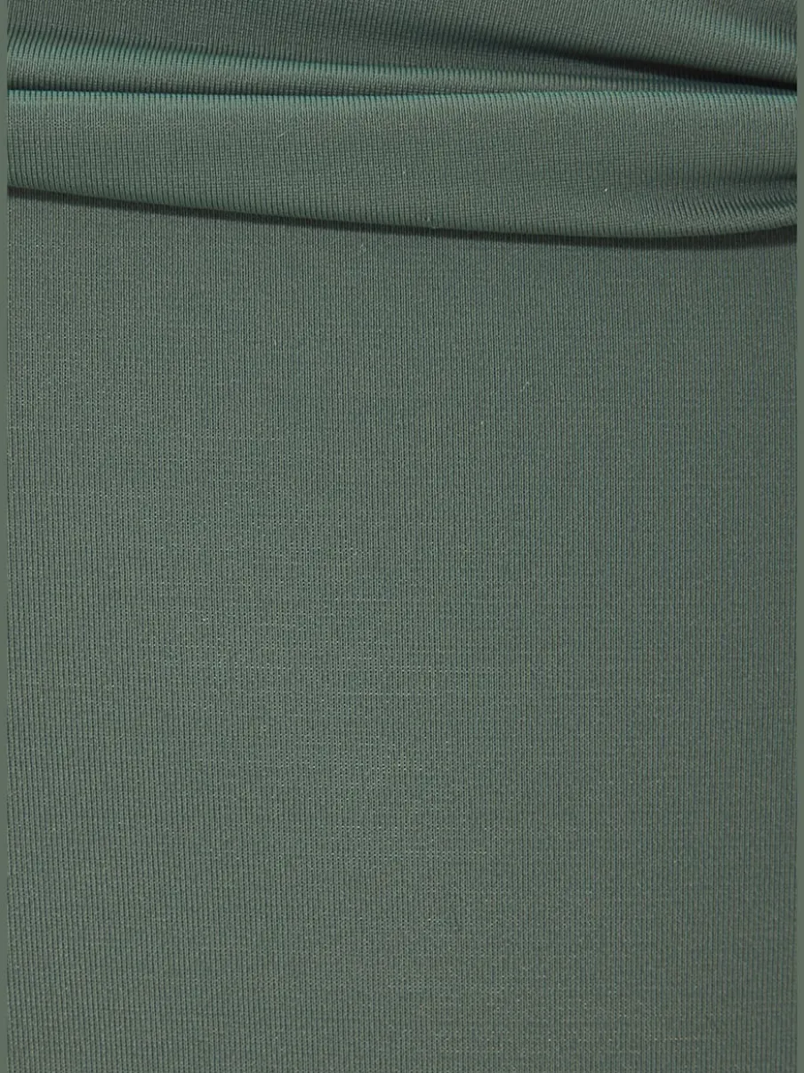 Bikini triangle avec jolies perles fantaisie et ceinture à revers