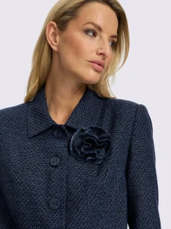 Blazer avec col chemise et broche florale amovible