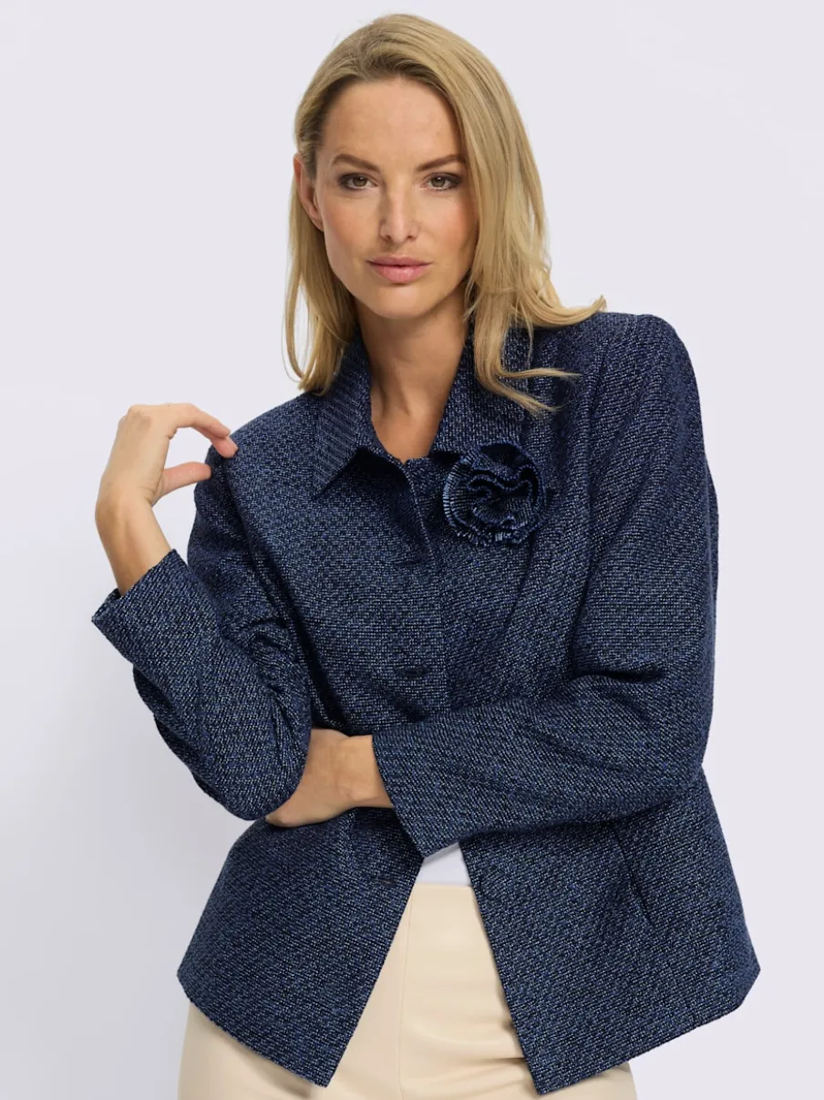 Blazer avec col chemise et broche florale amovible