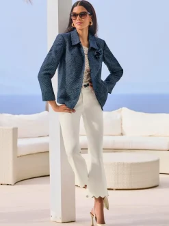 Blazer avec col chemise et broche florale amovible