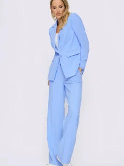 Blazers à col à revers et pantalons à jambes larges