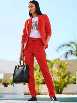 Blazers et pantalons jogging avec détails fantaisie élégants
