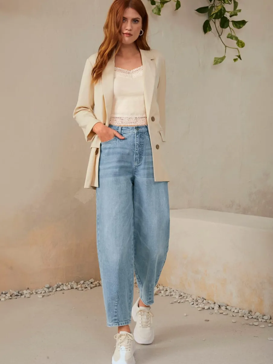 Blazers ouverts avec poches et col à revers.