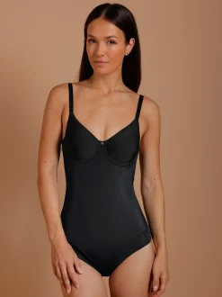 Body avec armatures bon. a, b, c, d, e