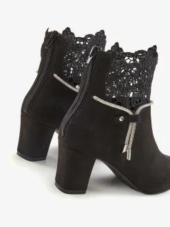 Bottines avec empiècement en dentelle élégant et chaînes brillantes et tendance