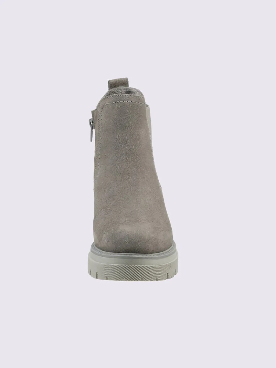 Bottines cuir velours de vache.