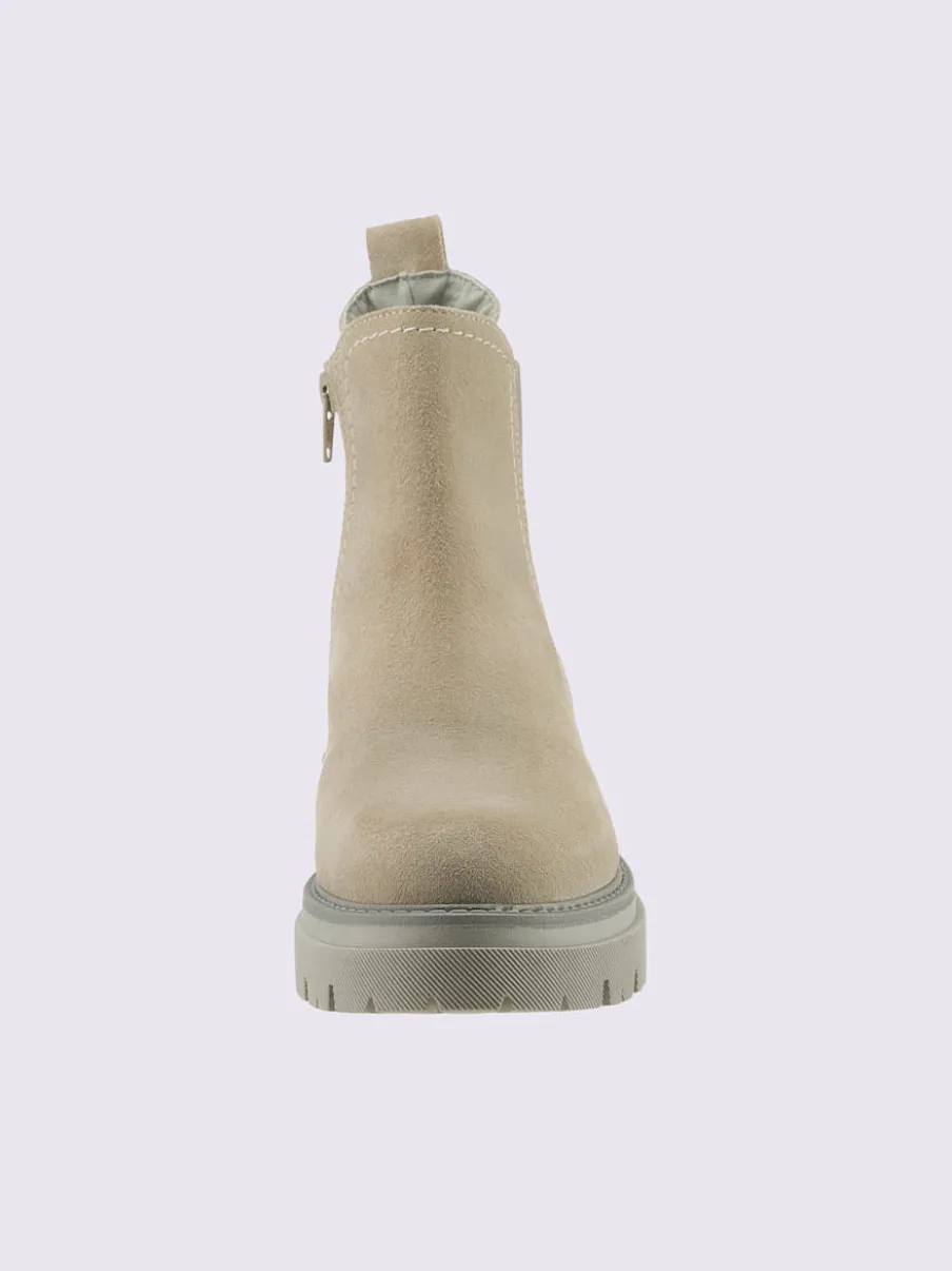 Bottines cuir velours de vache.