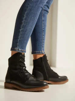 Bottines en cuir doux