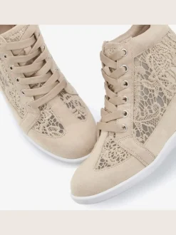 Bottines sneakers élégantes avec empiècement en dentelle tendance