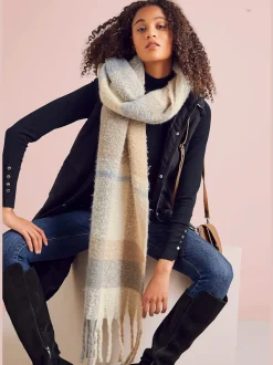 Écharpe moelleuse à effet cache-cœur avec motifs à carreaux