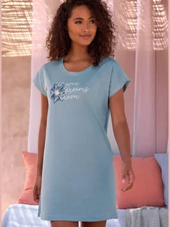 Chemise de nuit avec joli imprimé devant