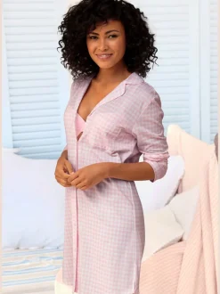 Chemise de nuit, col à revers et poche poitrine