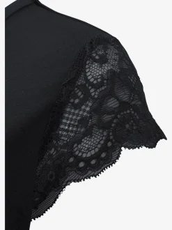Chemise de nuit élégante avec encolure arrondie intégrée