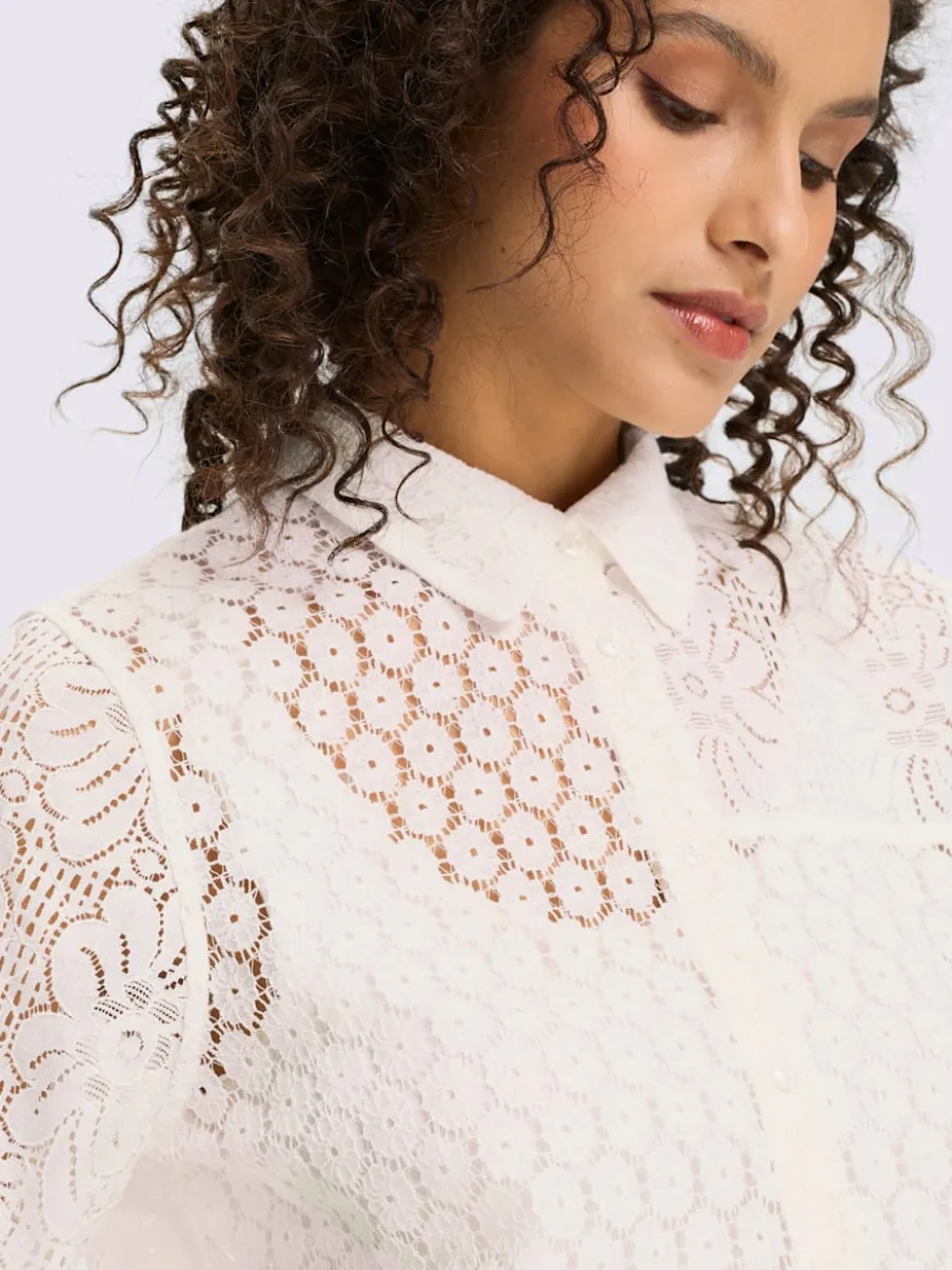 Chemisier en dentelle avec col chemise et manches courtes