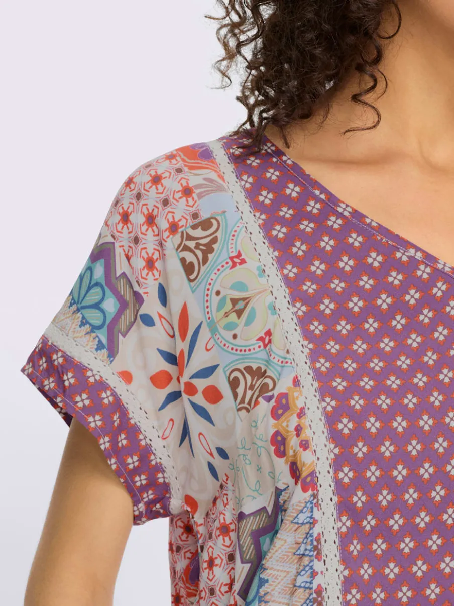 Chemisier en V à manches courtes avec motif patchwork