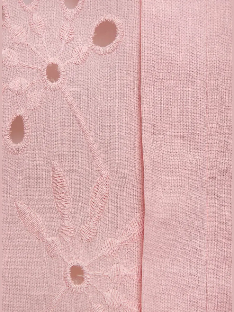 Chemisier léger en dentelle avec broderie ajourée