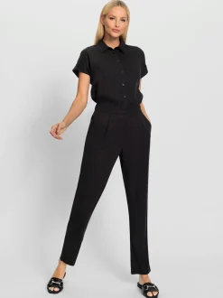 Combinaisons à col chemise mancherons et taille soulignée