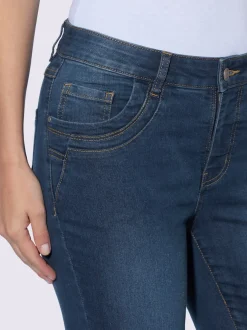 Corsaire en jean avec cinq poches et extensibilité agréable