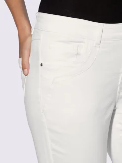 Corsaire en jean avec cinq poches et extensibilité agréable