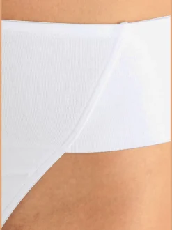 Culotte string gainante lot pratique de 3 strings gainants unis