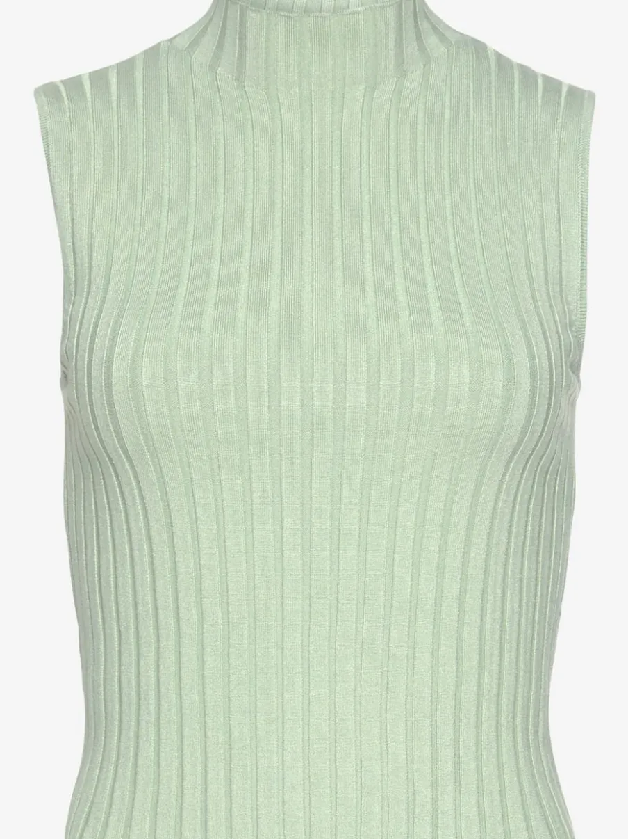 Débardeur en tricot côtelé à col montant et coupe ajustée