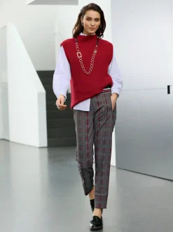 Débardeurs en tricot col corolle manches légères motif moderne
